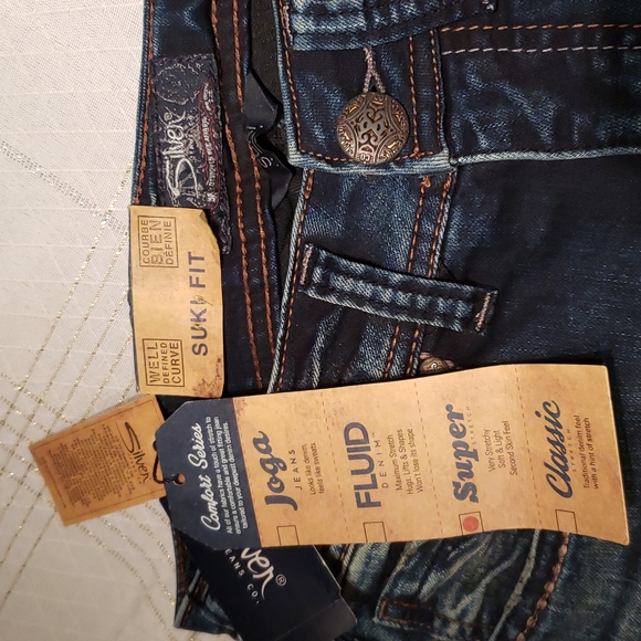 Silver Jeans New Womens Suki Mid Rise Slim Bootcut Jeans Fluid Denim Womens 🎉HP - Picture 8 of 17